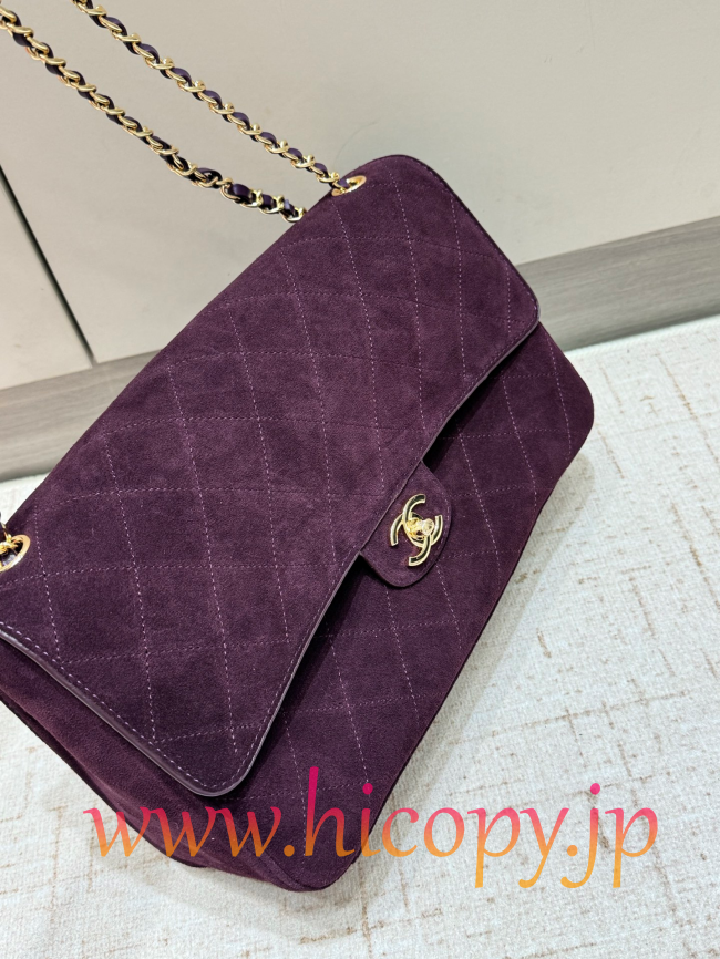 【CHANEL】シャネル 26S クラシックフラップ スモール スエード ディープパープル ゴールド金具 (公式型番: AS3211B04900C9011)