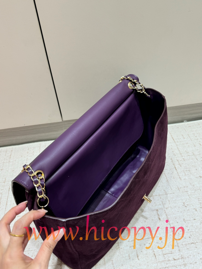 【CHANEL】シャネル 26S クラシックフラップ マキシ スエード ディープパープル ゴールド金具 (公式型番: AS3812B04900C9012)