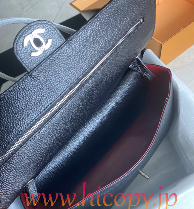 【CHANEL】シャネル 26S フラップバッグ ブラック キャビアスキン シルバー金具 エアポートスタイル 通勤通学 (公式型番: AS6231B20827U1536)