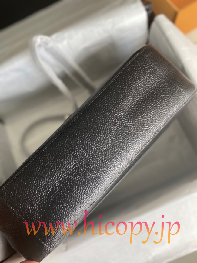 【CHANEL】シャネル 26S フラップバッグ ブラック キャビアスキン シルバー金具 エアポートスタイル 通勤通学 (公式型番: AS6231B20827U1536)