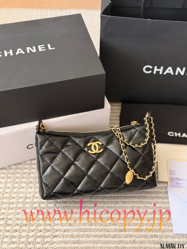 【CHANEL】シャネル 25S ホーボー バゲット バッグ ブラック ラムスキン ゴールド金具 チェーンストラップ (公式型番: AS2414B04900C3947)