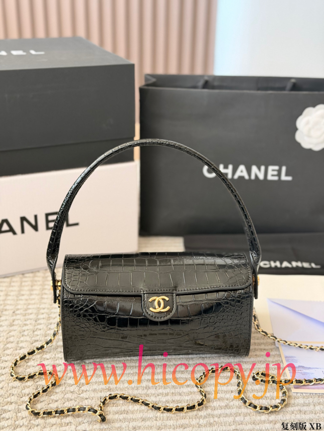 【CHANEL】シャネル 26A クロコ型押し ボウリング バッグ ブラック ゴールド金具 チェーンストラップ (公式型番: AS2312B04900C3947)