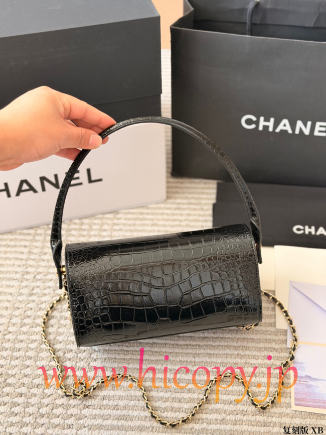 【CHANEL】シャネル 26A クロコ型押し ボウリング バッグ ブラック ゴールド金具 チェーンストラップ (公式型番: AS2312B04900C3947)