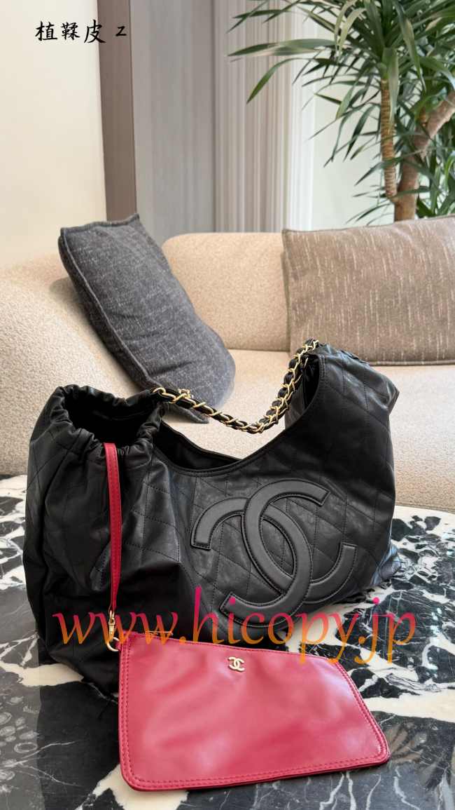 【CHANEL】シャネル 26B ビッグ ダブルC トートバッグ ブラック ヌメ革 ゴールド金具 チェーンストラップ (公式型番: AS4012B04900C3947)