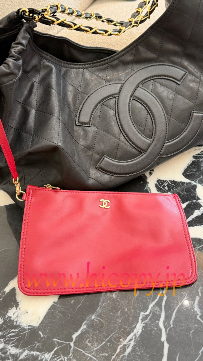 【CHANEL】シャネル 26B ビッグ ダブルC トートバッグ ブラック ヌメ革 ゴールド金具 チェーンストラップ (公式型番: AS4012B04900C3947)