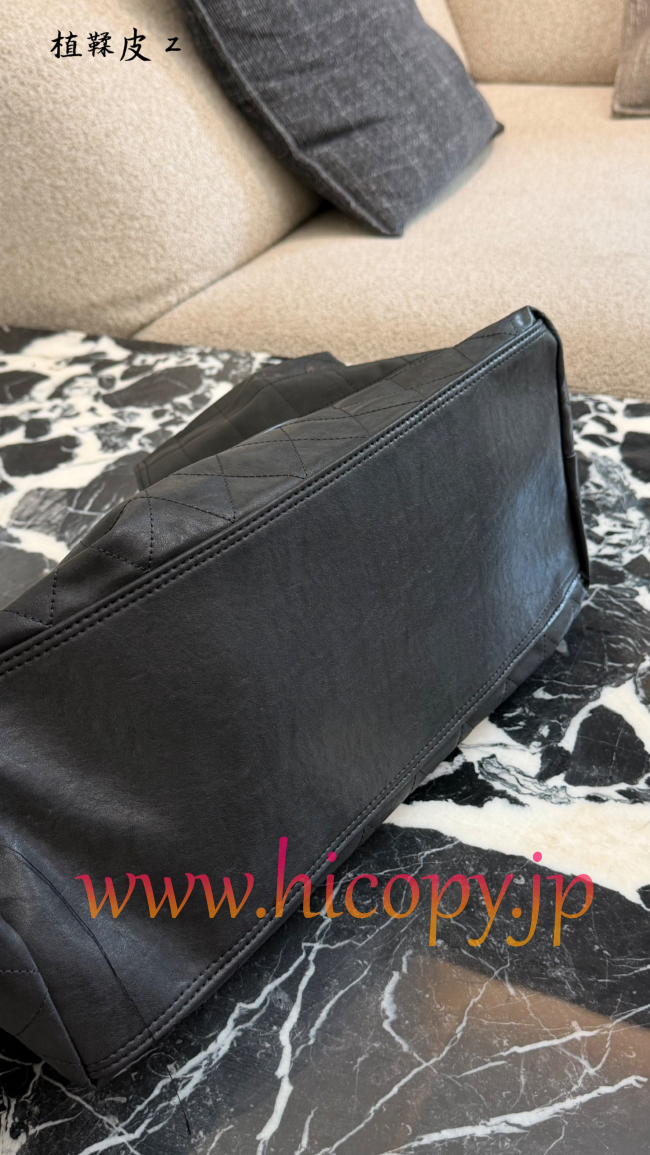 【CHANEL】シャネル 26B ビッグ ダブルC トートバッグ ブラック ヌメ革 ゴールド金具 チェーンストラップ (公式型番: AS4012B04900C3947)