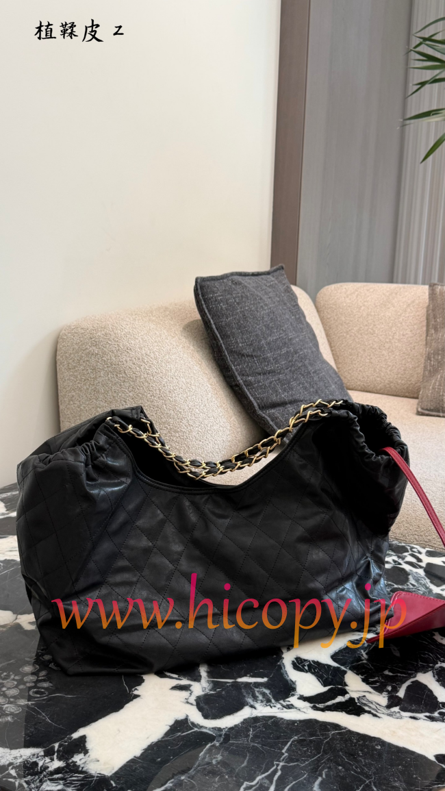 【CHANEL】シャネル 26B ビッグ ダブルC トートバッグ ブラック ヌメ革 ゴールド金具 チェーンストラップ (公式型番: AS4012B04900C3947)