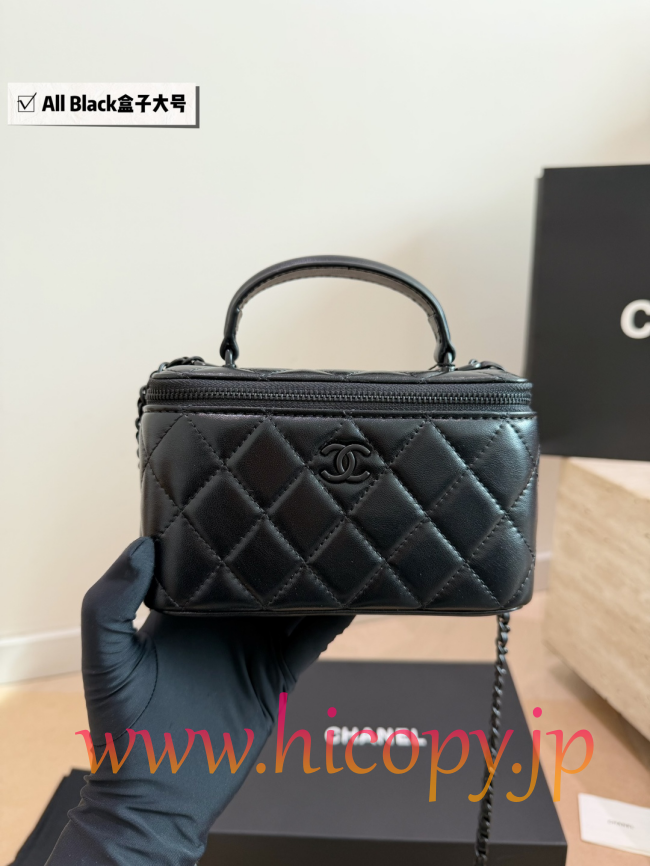 【CHANEL】シャネル ヴァニティ ケース ラージ オールブラック トーンオンブラック キルティング レザー ハンドバッグ (公式型番: AS1710B04900C3947)