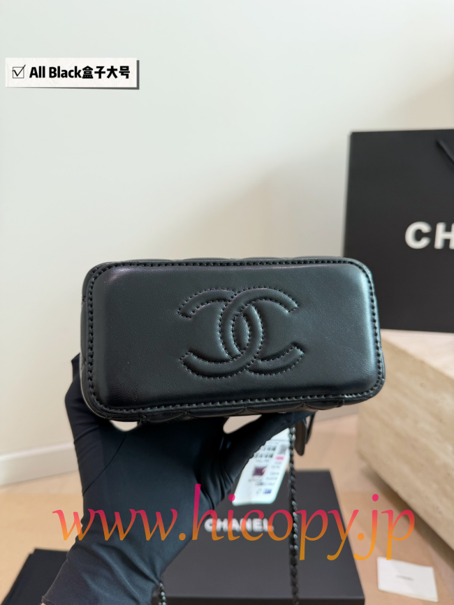 【CHANEL】シャネル ヴァニティ ケース ラージ オールブラック トーンオンブラック キルティング レザー ハンドバッグ (公式型番: AS1710B04900C3947)