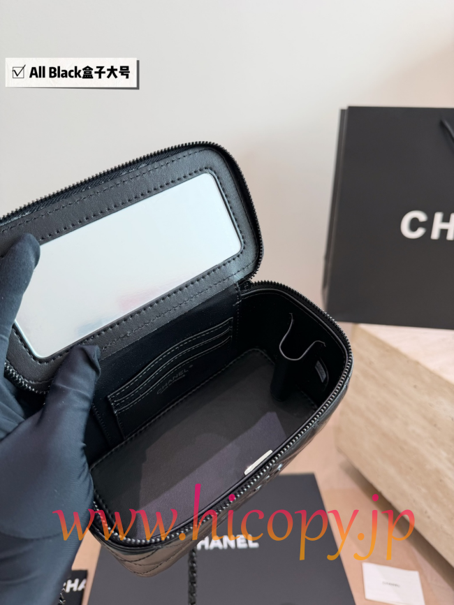 【CHANEL】シャネル ヴァニティ ケース ラージ オールブラック トーンオンブラック キルティング レザー ハンドバッグ (公式型番: AS1710B04900C3947)