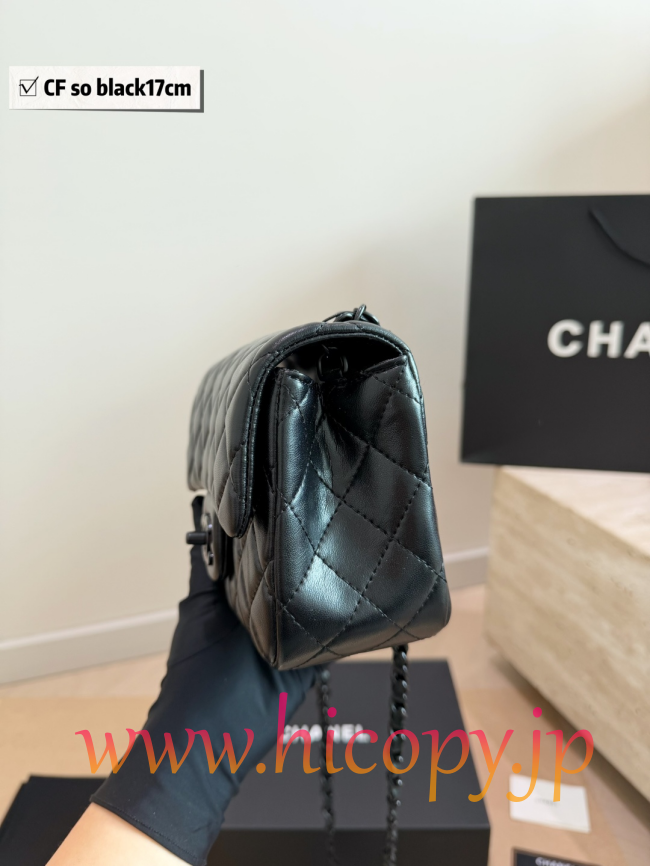 【CHANEL】シャネル クラシック フラップ ミニ ソーブラック ゴールドボール チェーン ショルダーバッグ (公式型番: AS1712B04900C3947)