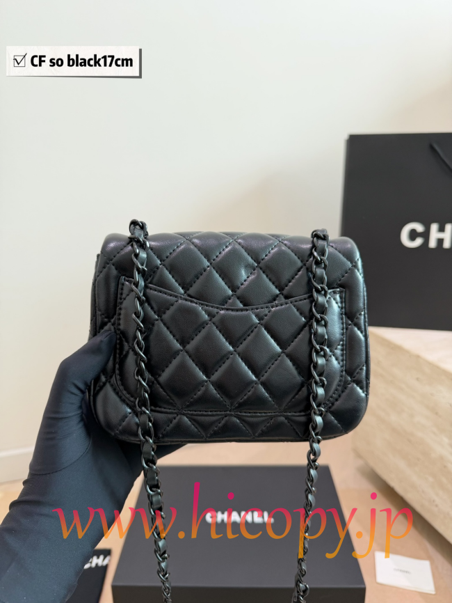 【CHANEL】シャネル クラシック フラップ ミニ ソーブラック ゴールドボール チェーン ショルダーバッグ (公式型番: AS1712B04900C3947)
