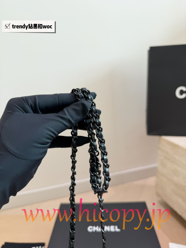 【CHANEL】シャネル ウォレット オン チェーン (WOC) ソーブラック ブラッククリスタル留め キルティング レザー ショルダーバッグ (公式型番: AS1911B04900C3947)