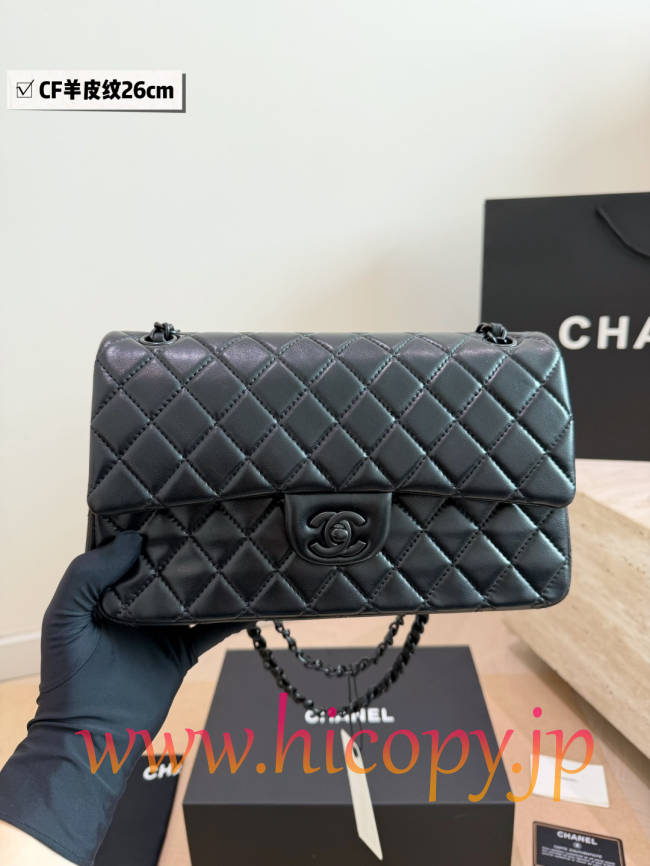 【CHANEL】シャネル クラシック フラップ バッグ ミディアム ソーブラック ラムスキン調 キルティング レザー (公式型番: AS2616B04900C3947)