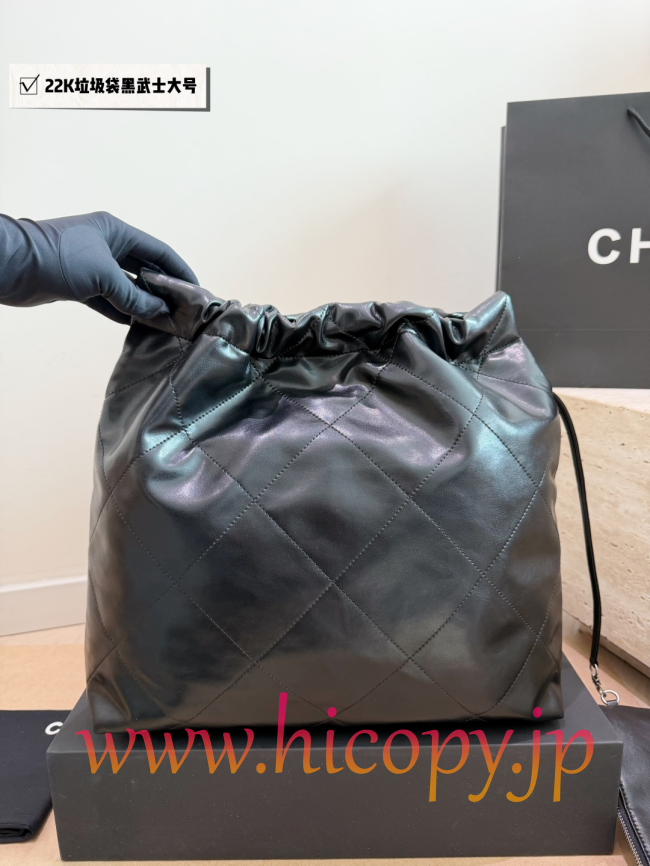 【CHANEL】シャネル 22 バッグ ラージ ソーブラック キルティング レザー ショルダーバッグ (公式型番: AS3935B04900C3947)