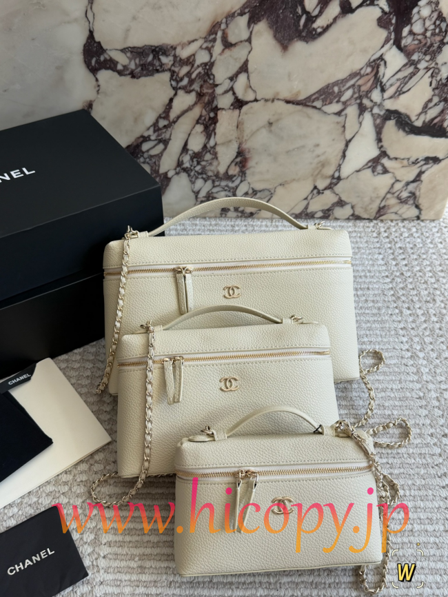 【CHANEL】シャネル 26C アップデート ヴァニティ/チェーンバッグ クリーム ホワイト グレインカーフスキン ゴールド金具 3サイズ展開 (公式型番: AS2512B04900C947)