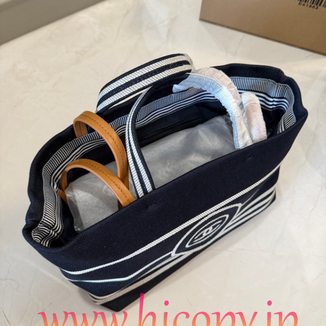【CHANEL】シャネル ヴィンテージ キャンバス トートバッグ ネイビー×ホワイト ボーダー CCロゴ 30cm 2WAY (公式型番: VINTAGE-CC-TOTE-NAVY-WHITE-30CM)