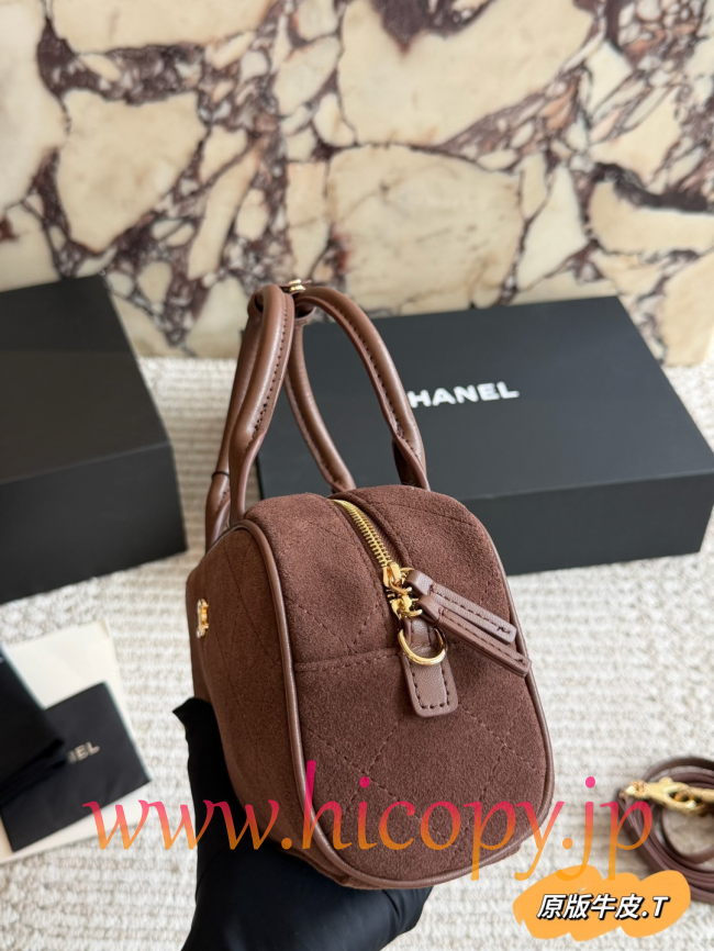 【CHANEL】シャネル ミニ ボウリング バッグ ブラウン スエード調レザー ゴールド金具 キルティング 2WAY (公式型番: CHANEL-MINI-BOWLING-BAG-BROWN-SUEDE-GOLD-20CM)