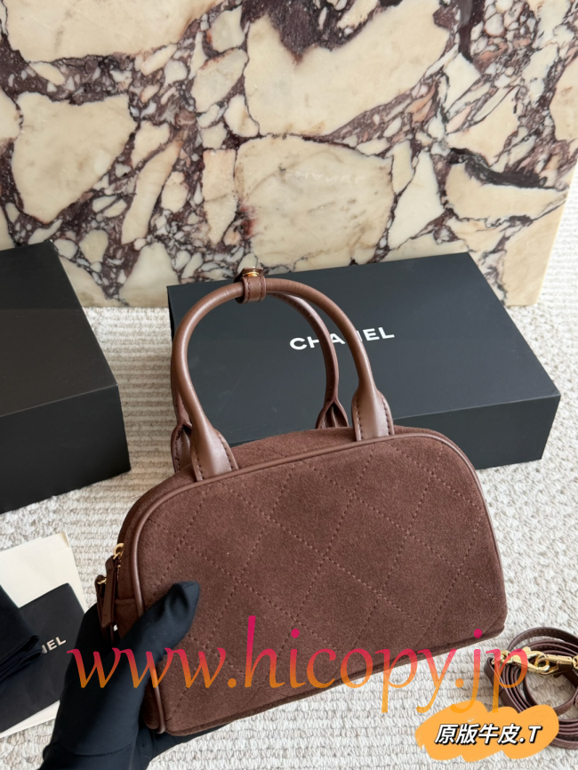 【CHANEL】シャネル ミニ ボウリング バッグ ブラウン スエード調レザー ゴールド金具 キルティング 2WAY (公式型番: CHANEL-MINI-BOWLING-BAG-BROWN-SUEDE-GOLD-20CM)