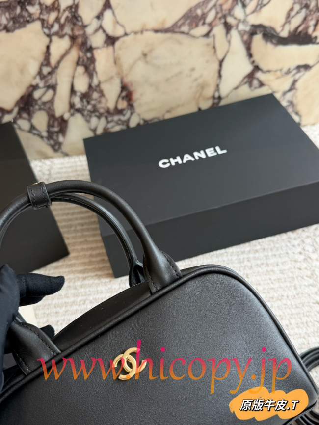【CHANEL】シャネル ミニ ボウリング バッグ ブラック カーフスキン ゴールド金具 キルティング 2WAY (公式型番: CHANEL-MINI-BOWLING-BAG-BLACK-CALF-GOLD-20CM)