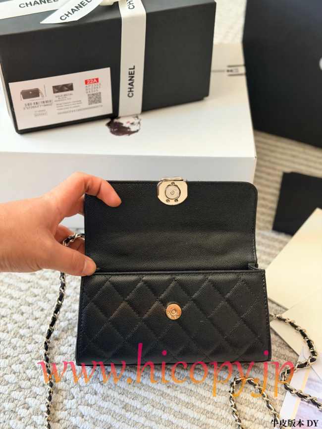 【CHANEL】シャネル 25S ハンドル Kelly WOC ブラック キャビアスキン ゴールド金具 オープンワークハンドル 2WAY (公式型番: CHANEL-25S-HANDLE-KELLY-WOC-BLACK-GOLD-19CM)