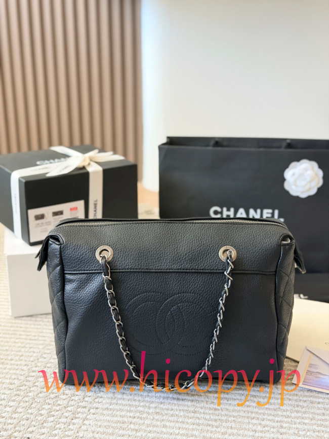 【CHANEL】シャネル ブラック シルバー チェーン ボストン バッグ キャビアスキン CC刺繍 レザー 2WAY (公式型番: CHANEL-BOSTON-BAG-BLACK-SILVER-CHAIN-32CM)