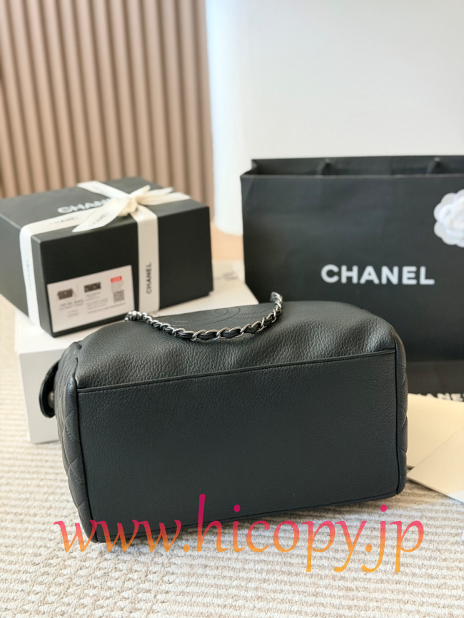 【CHANEL】シャネル ブラック シルバー チェーン ボストン バッグ キャビアスキン CC刺繍 レザー 2WAY (公式型番: CHANEL-BOSTON-BAG-BLACK-SILVER-CHAIN-32CM)
