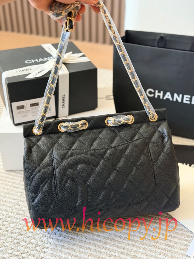 【CHANEL】シャネル クラシック フラップ バッグ（CF） キャビアスキン ゴールド/シルバー金具 チェーンストラップ 2WAY (公式型番: CHANEL-CF-CLASSIC-FLAP-BAG-BLACK-GOLD-SILVER-32