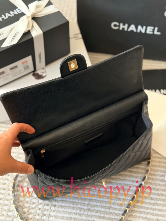 【CHANEL】シャネル クラシック フラップ バッグ（CF） キャビアスキン ゴールド/シルバー金具 チェーンストラップ 2WAY (公式型番: CHANEL-CF-CLASSIC-FLAP-BAG-BLACK-GOLD-SILVER-32