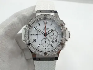 ウブロ ビッグ・バン サンモリッツ 301.SE.230.RW.114 ホワイト