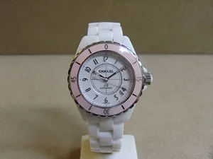 シャネル H4468 J12 38mm ホワイトセラミック ソフトピンク 世界限定1200本