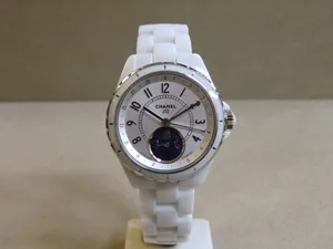 シャネル　H3404　J12　38mm　ホワイトセラミック ムーンフェイズ