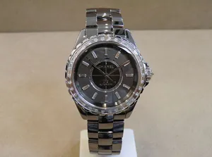 シャネル H2913 J12 38mm クロマティック バケットダイヤ巻 12Pバケットダイヤ