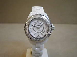 シャネル H0967 J12 33mm ホワイトセラミック ダイヤ巻