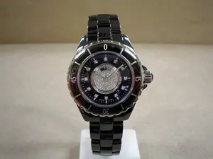 シャネル　H2122 J12 33mm ブラックセラミック センターサークルダイヤ 12P