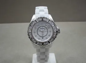シャネル H2429 J12 33mm ホワイトセラミック ラージダイヤ巻 11P