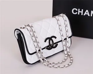 シャネル CHANEL ノベルティ 肩掛けチェン ハンドバッグ CHANEL-065