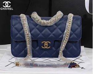 シャネル コスメポーチウエストポーチ エナメル 化粧ポーチ 小物入れ ブルー CHANEL-020