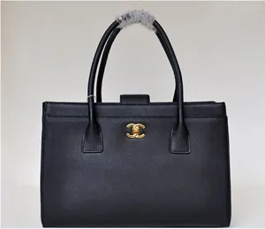 シャネル CHANEL バッグ レディース ゴールド ハンドバッグ ブラック CHANEL-050