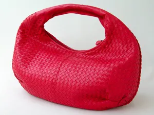 ボッテガヴェネタ BOTTEGAVENETA ワンショルダー 232500V0016-6562 レッド
