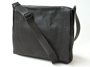 ボッテガヴェネタ BOTTEGAVENETA ショルダーバッグ 221065V4067-1301 ブラウン