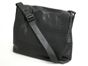 ボッテガヴェネタ BOTTEGAVENETA ショルダーバッグ 221065V4067-1000 ブラック