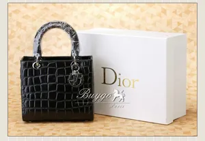 ディオール（CHRISTIAN DIOR）LADY DIOR 8043EY レザー