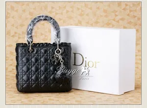 ディオール（CHRISTIAN DIOR）LADY DIOR 8043HD レザー