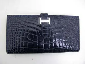 エルメス ベアンスフレ二つ折長財布 アリゲーター/ブルーアビス(金具：シルバー) hq019