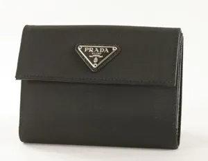 プラダ テスート 二つ折財布 ブラック カーフレザー、ナイロン 1M0523