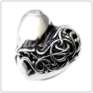 クロムハーツ リング/指輪（Chrome Hearts）クラシックオーバルクロス?リング CR24