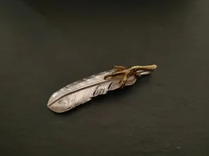ゴローズ goros 金爪メタル付き特大フェザー 左向き 大人気でお上品 gs043