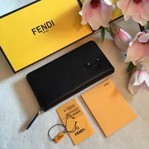 FENDI フェンディBUG BUGS EYE　ラウンドジップ財布 FD067