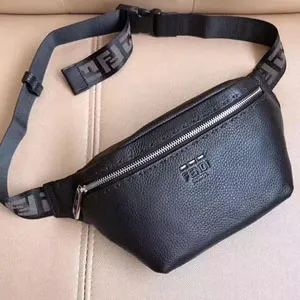 FENDI フェンディレザーショルダーバッグ FD071